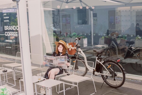 DYU C6 elektrische fiets: Groene R ider in de stad