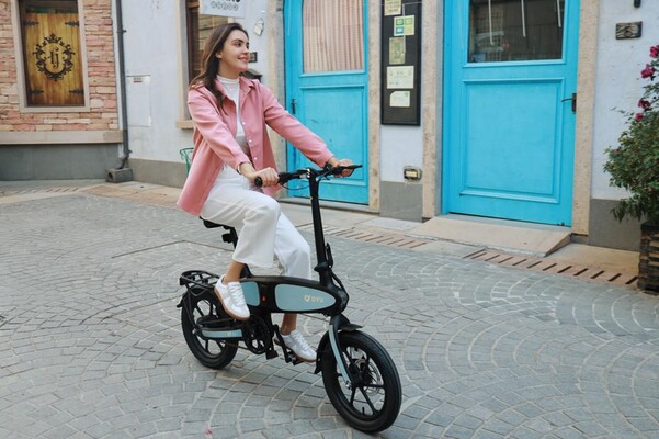 DYU lance le nouveau vélo électrique C2 - une solution intelligente pour la mobilité urbaine