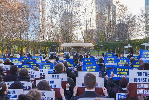 Frankfurt vereint: Demonstrieren für Religionsfreiheit und gegen Diskriminierung